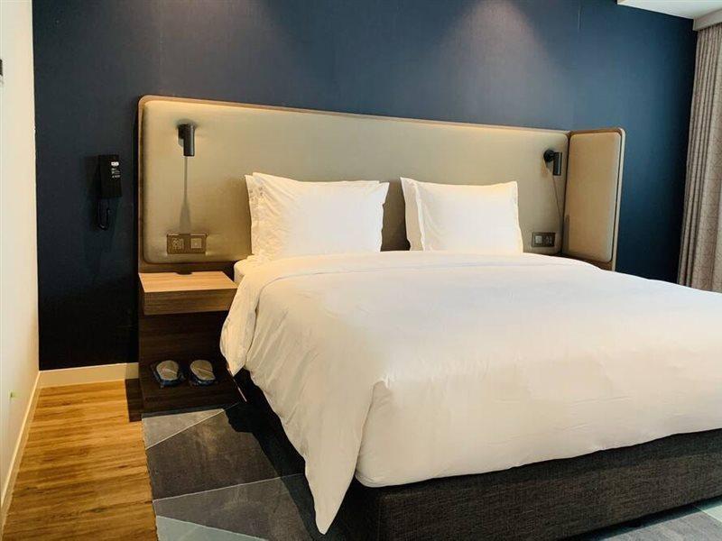 Holiday Inn Express Chongqing Airport Zone By Ihg Экстерьер фото