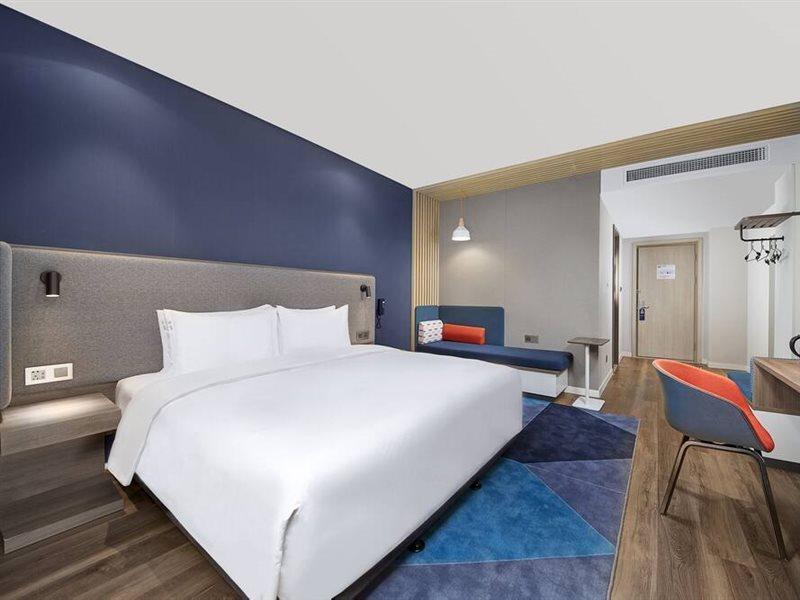 Holiday Inn Express Chongqing Airport Zone By Ihg Экстерьер фото