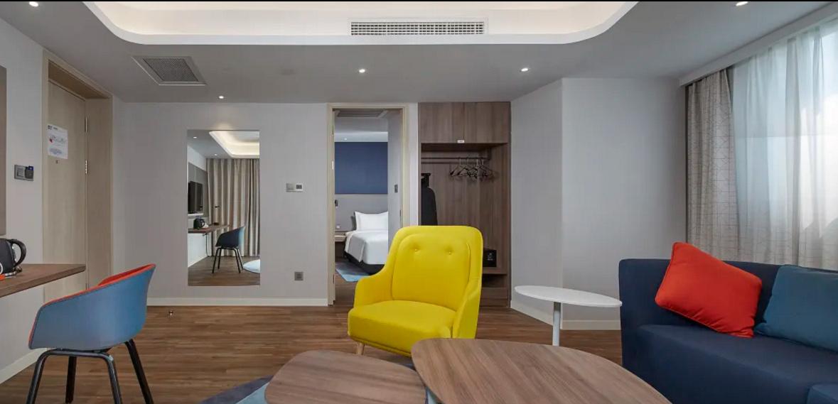 Holiday Inn Express Chongqing Airport Zone By Ihg Экстерьер фото