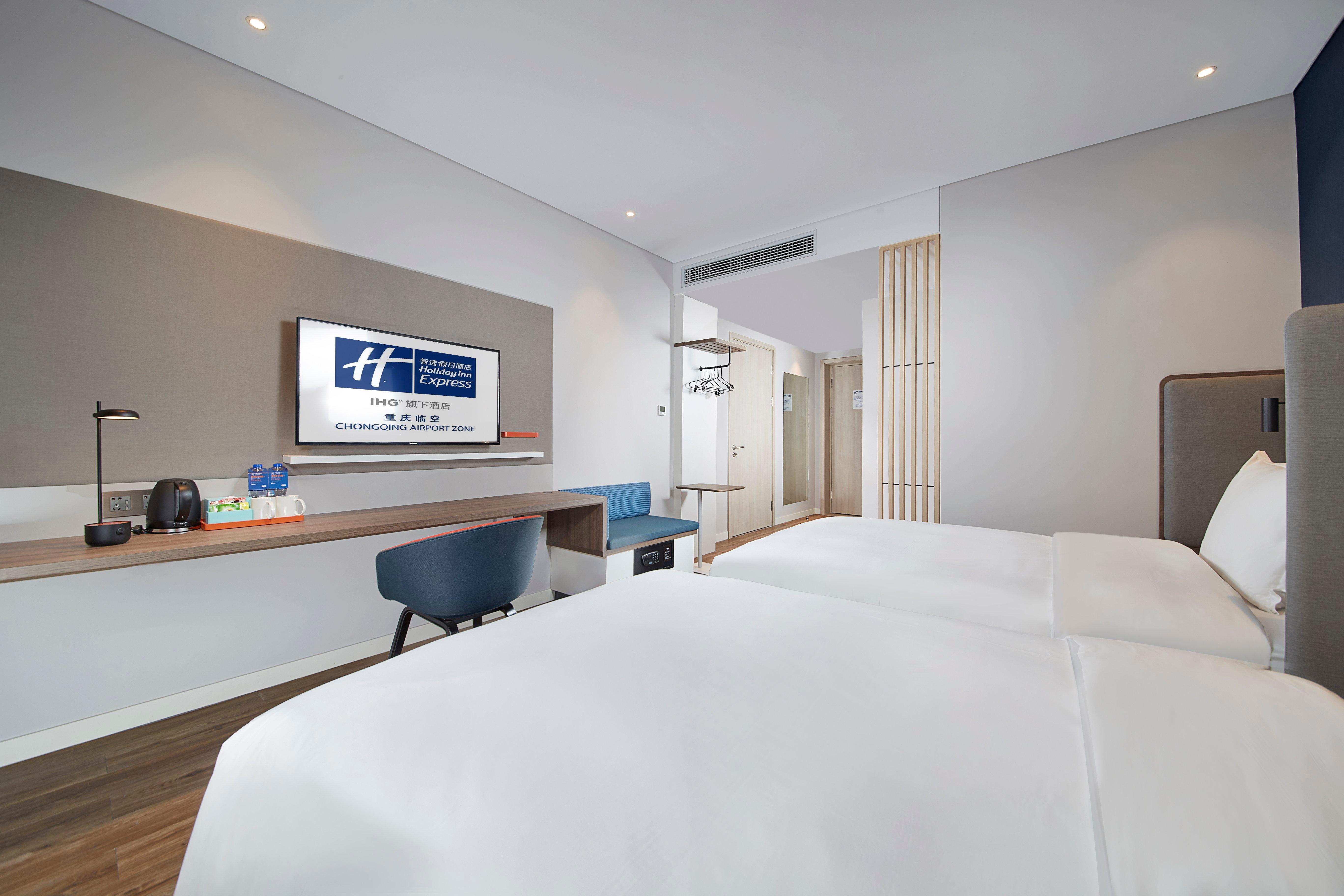 Holiday Inn Express Chongqing Airport Zone By Ihg Экстерьер фото
